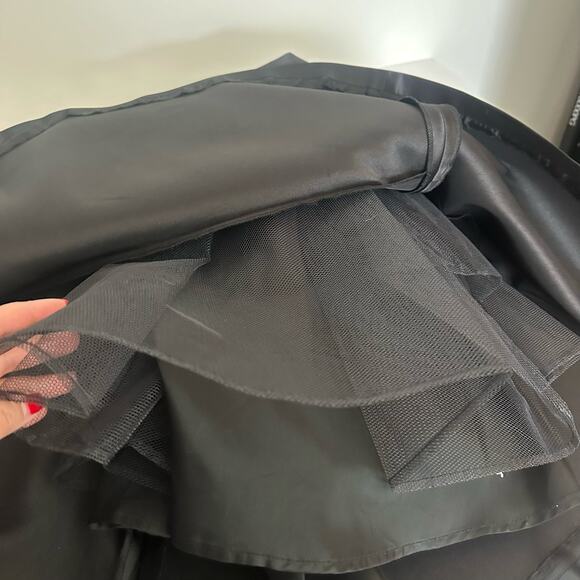 BCBGMAXAZRIA Black Thin Strap Tulle Skirt Satin Cocktail Midi Dress Size 6 Gala - Picture 4 of 7